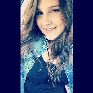 Meet your Posher, Karissa